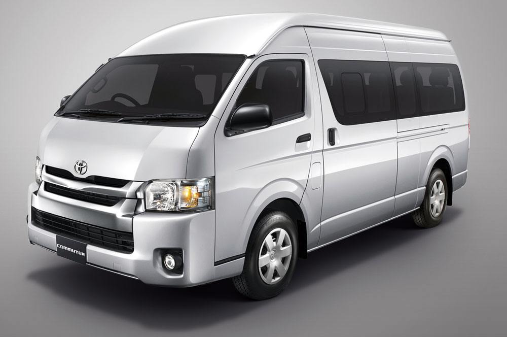 toyota-hiace-commuter-2014-01